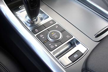 Land Rover Range Rover Sport P400e — photo 22