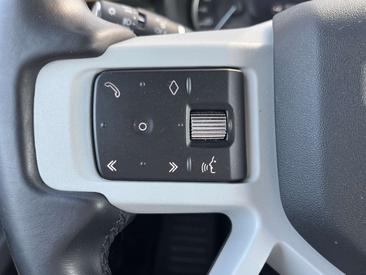 Land Rover Defender 110 P400e — photo 16