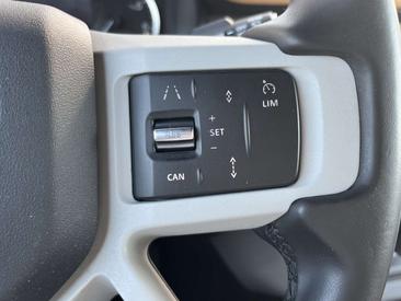 Land Rover Defender 110 P400e — photo 26