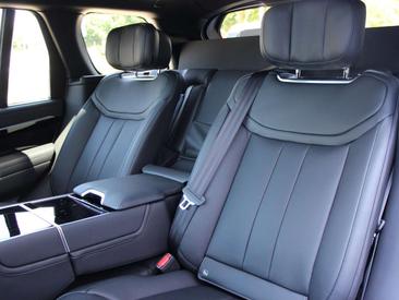 Land Rover Range Rover P550e — photo 36