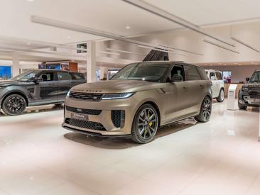 Land Rover Range Rover P550e — photo 48