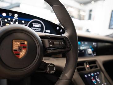 Porsche Taycan ph2 Sport Turismo — photo 13