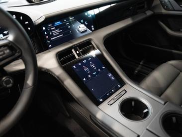Porsche Taycan ph2 Sport Turismo — photo 35