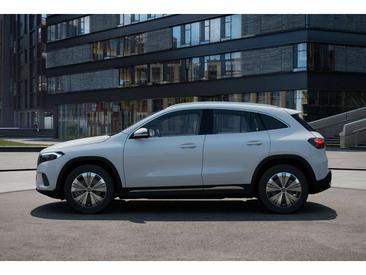 Mercedes EQA 300 4MATIC — photo 3