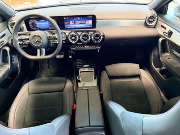 Mercedes Classe A Berline 250 E — photo 11