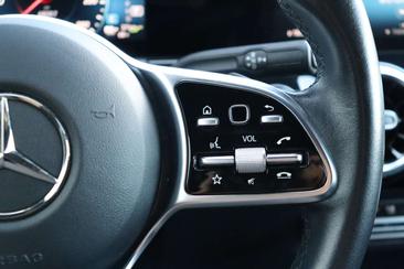 Mercedes GLA 250e — photo 10