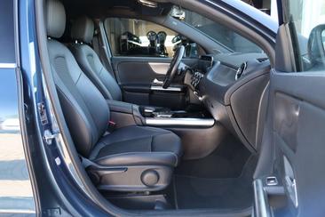 Mercedes GLA 250e — photo 11