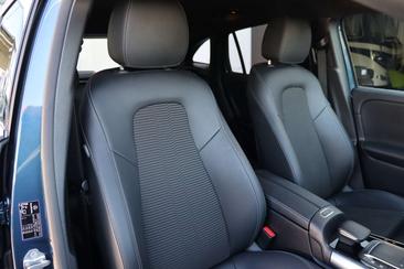 Mercedes GLA 250e — photo 12
