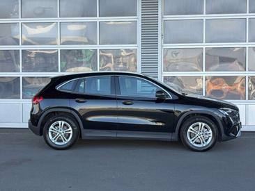 Mercedes GLA 200 — photo 6
