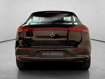 Mercedes EQA 250 — photo 4