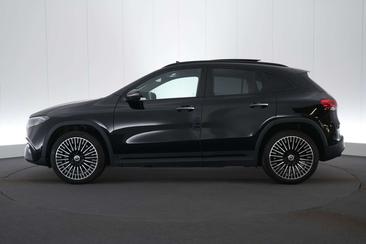 Mercedes EQA 250 — photo 11
