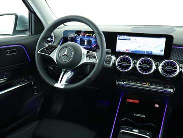 Mercedes GLB 200d — photo 10