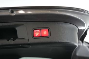 Mercedes EQA 350 — photo 22
