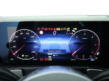 Mercedes GLB 200d — photo 12