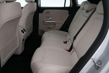 Mercedes EQA 250 — photo 20