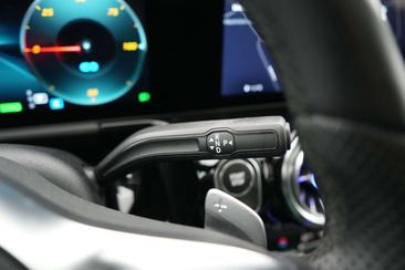 Mercedes EQA 250 — photo 16