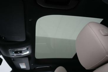 Mercedes EQA 350 — photo 27