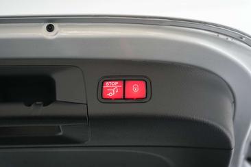 Mercedes EQA 250 — photo 22