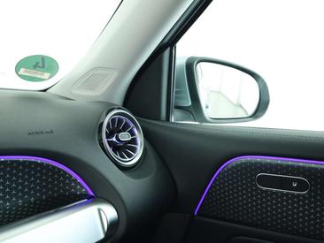 Mercedes GLB 200d — photo 16