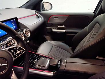 Mercedes EQA 250 — photo 10