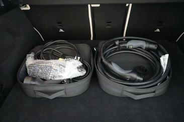 Mercedes EQA 250 — photo 23