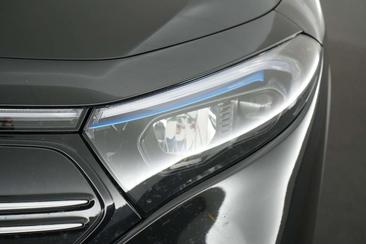 Mercedes EQA 250 — photo 18