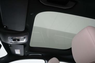 Mercedes EQA 250 — photo 26