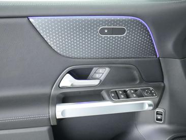Mercedes GLB 200d — photo 20