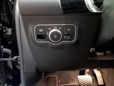 Mercedes EQA 250 — photo 14