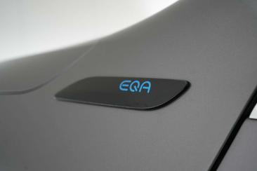 Mercedes EQA 350 — photo 35