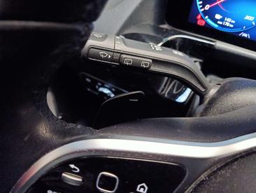 Mercedes EQA 250 — photo 16