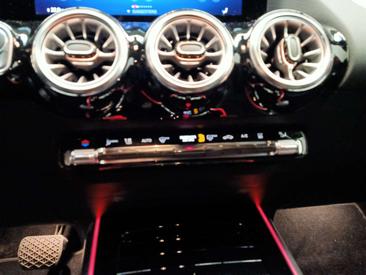 Mercedes EQA 250 — photo 20