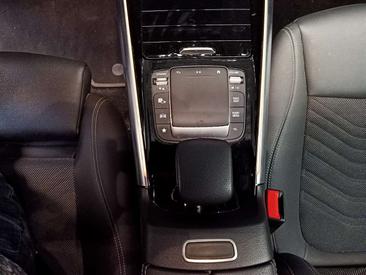 Mercedes EQA 250 — photo 21