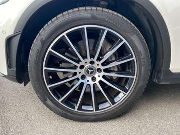 Mercedes GLC 300 D — photo 9