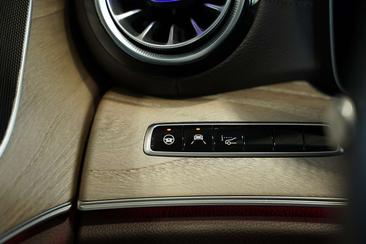 Mercedes CLS 450 — photo 41