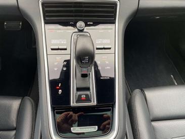 Porsche Panamera Turbo S E-Hybrid — photo 21