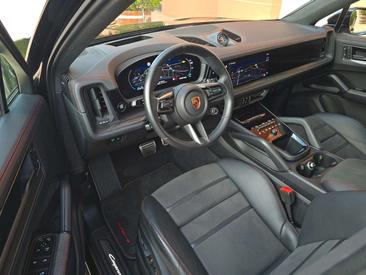 Porsche Cayenne III GTS — photo 29