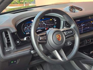 Porsche Cayenne III GTS — photo 32