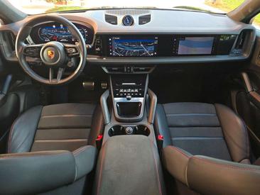 Porsche Cayenne III GTS — photo 40