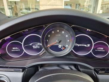Porsche Cayenne III S — photo 12