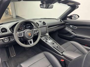 Porsche 718 Cabriolet Boxster — photo 9