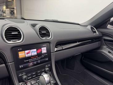Porsche 718 Cabriolet Boxster — photo 15