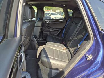 Porsche Macan S — photo 7