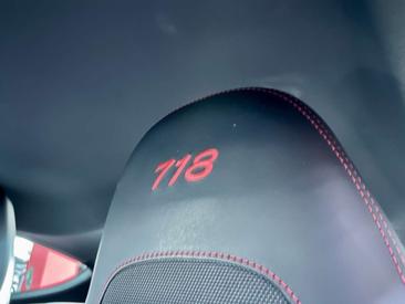 Porsche 718 Cayman T — photo 25
