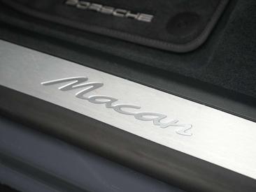Porsche Macan Electric — photo 38