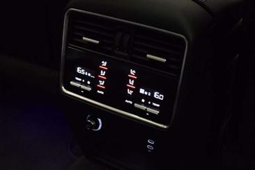Porsche Cayenne III — photo 9