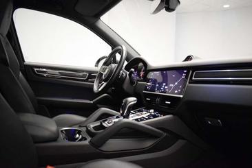 Porsche Cayenne III — photo 12