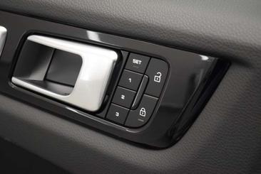 Porsche Cayenne III — photo 16