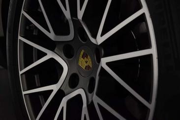 Porsche Cayenne III — photo 24