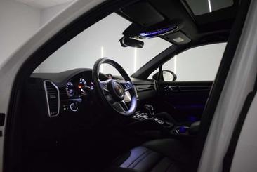 Porsche Cayenne III — photo 33